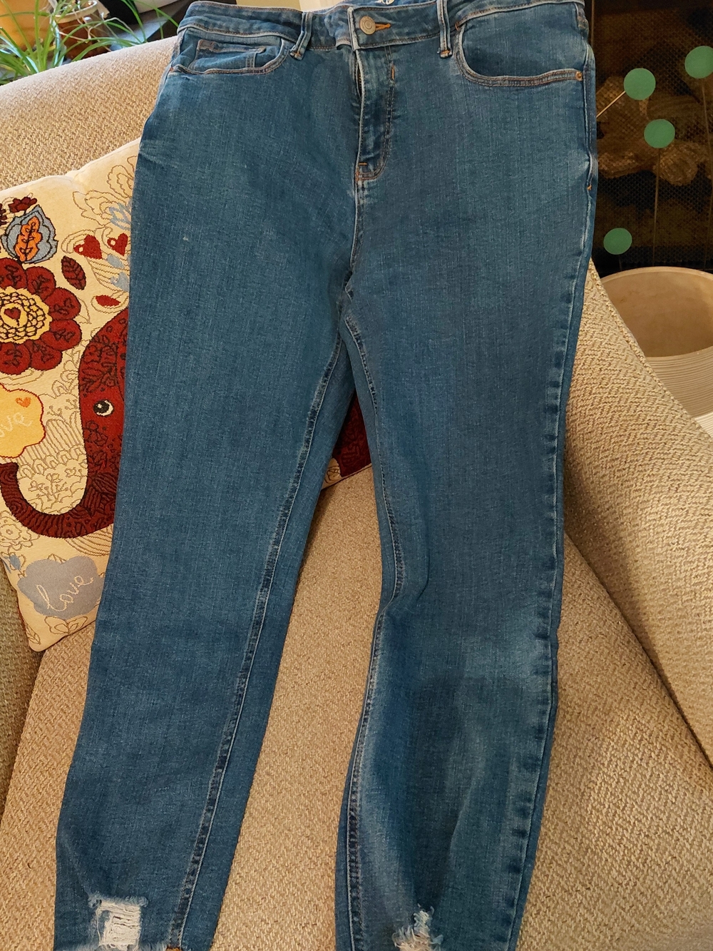 Old Navy Rockstar Sper Skinny Ankle Length in Size 12